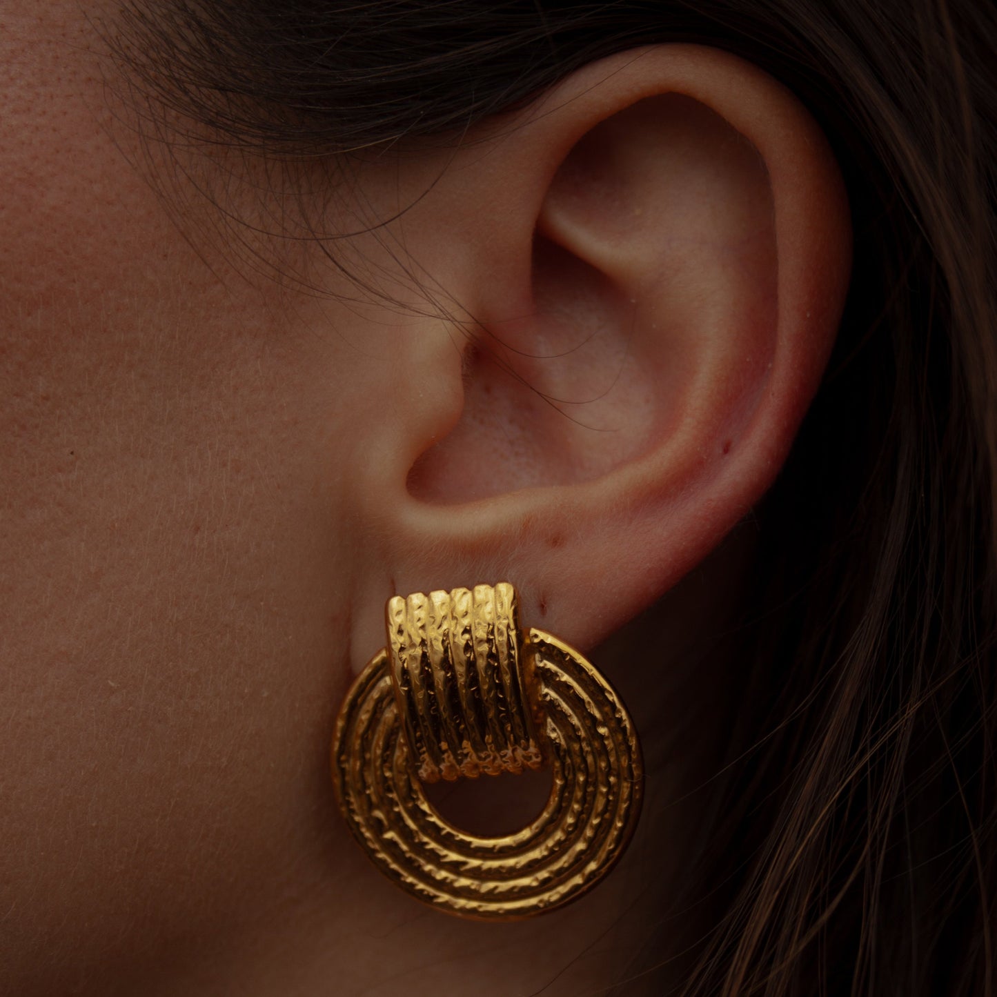 iva-earrings-gold